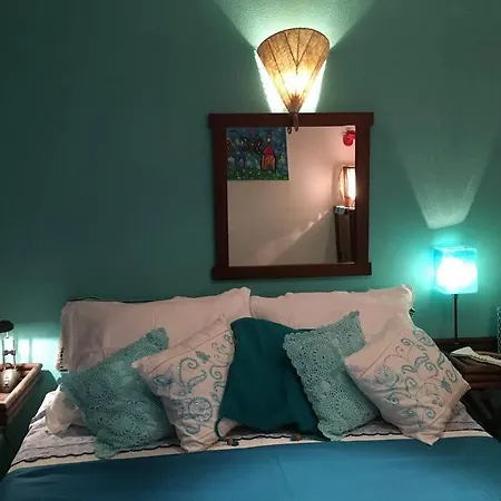 Moroccan-style T1 W/ Pool And A/c Apartment
